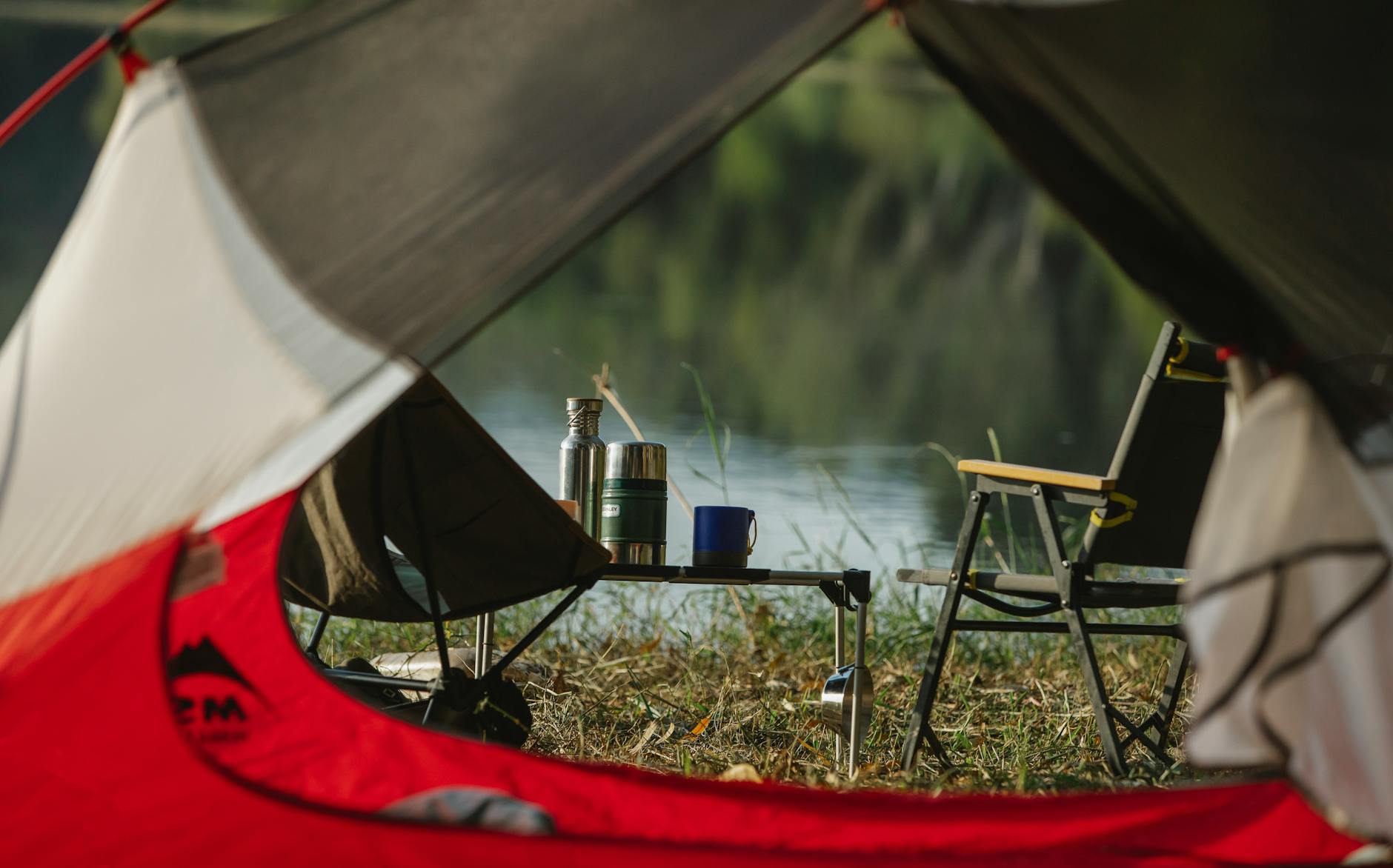 Camplux vs Onsen Portable Water Heaters: Side-by-Side Comparison for Canadian Outdoor Enthusiasts (2026)